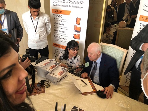 Abu-Ghazaleh Signs his New Book “The Inevitable Digital Future: A World of Smart Cities” in Syria